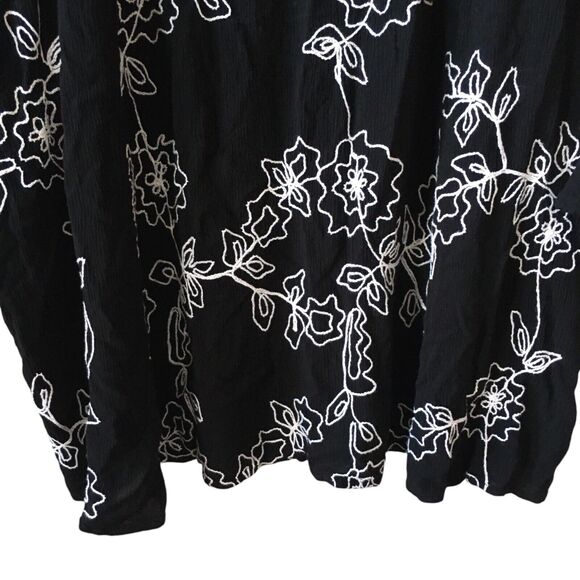 Catherines Women's Tunic Blouse Plus 4X Floral Embroidered Bell Sleeve Rayon - Picture 7 of 9